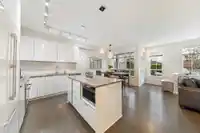 17 5510 ADMIRAL WAY - thumbnail 10