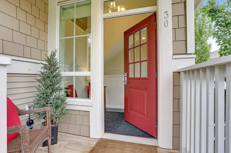 30 5510 ADMIRAL WAY - photo 2 of 27