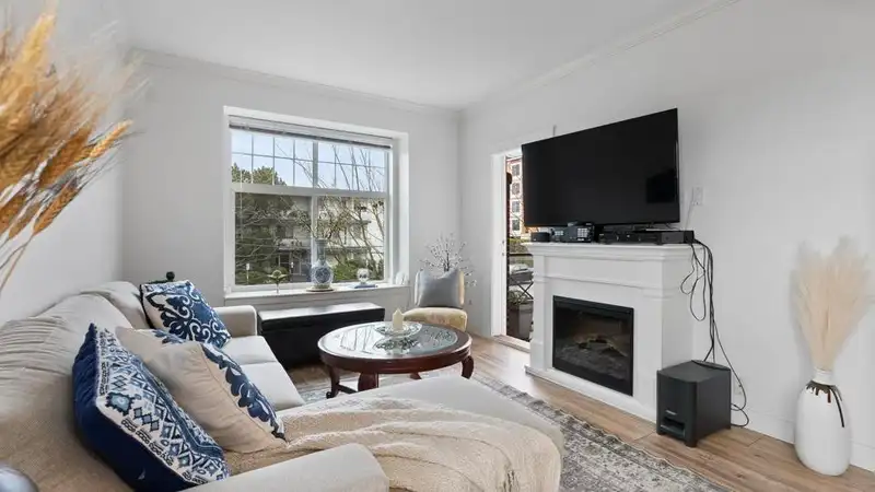213 17712 57A AVENUE - photo 3 of 30
