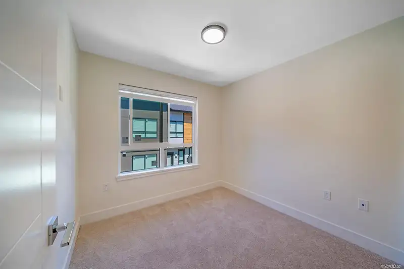 5 20559 86 AVENUE - photo 2 of 40