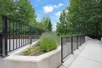 601 8117 200A STREET - thumbnail 6