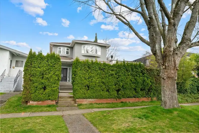 817 W 60TH AVENUE - photo 2 of 40