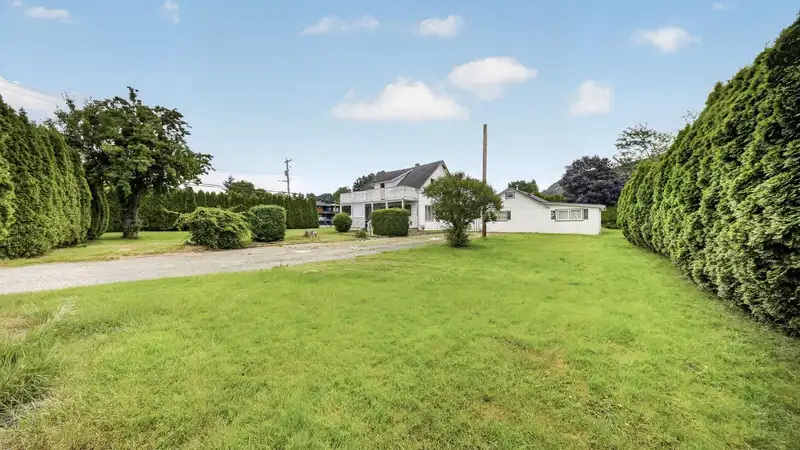 4392 WILSON ROAD - photo 4 of 10