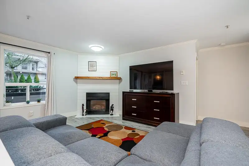 111 33708 KING ROAD - photo 4 of 32