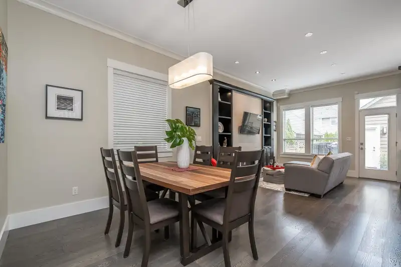 14743 32 AVENUE - photo 4 of 37