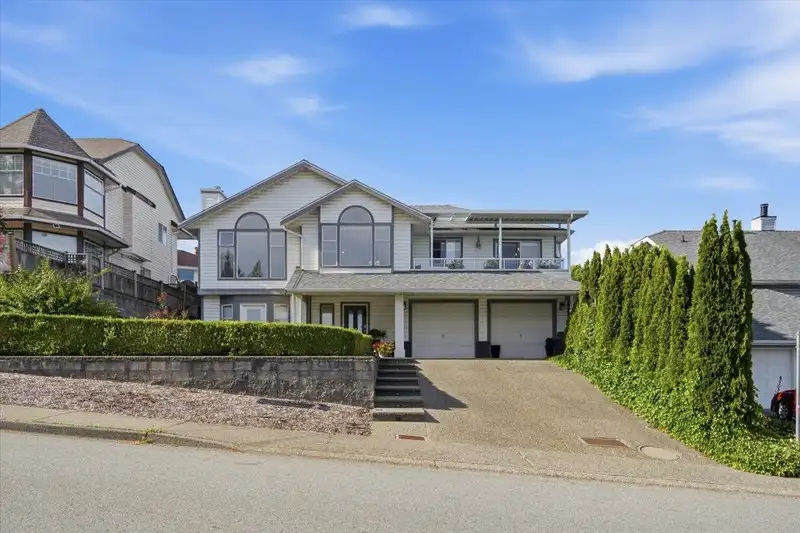 2893 DELAHAYE DRIVE - photo 3 of 40