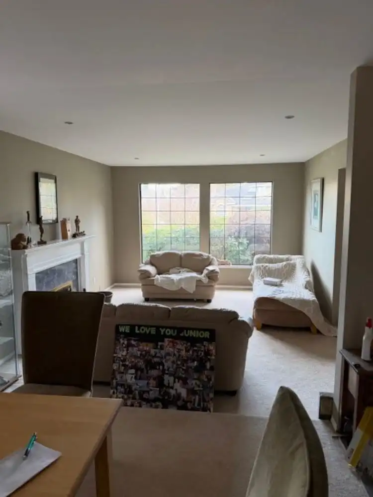 15049 75 AVENUE - photo 2 of 5