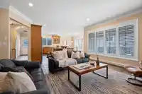 938 KINGS AVENUE - thumbnail 15