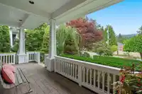 938 KINGS AVENUE - thumbnail 3