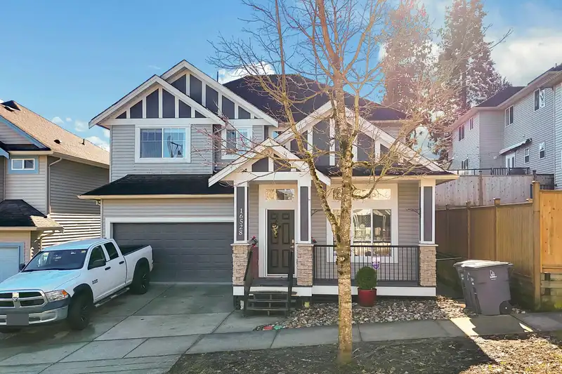 16528 59A AVENUE - photo 1 of 40
