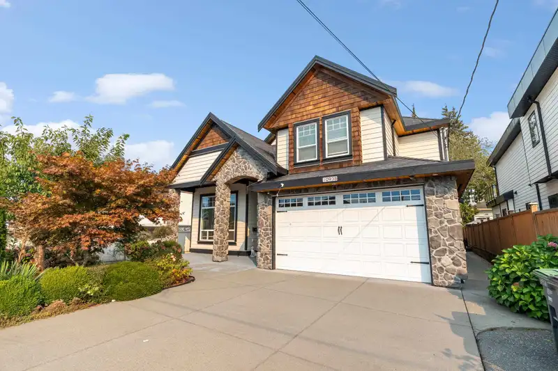 10938 131A STREET - photo 1 of 32