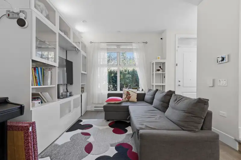 276 W 62ND AVENUE - photo 2 of 22