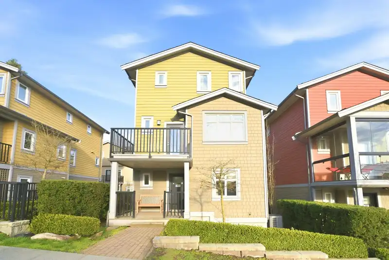 102 1311 HACHEY AVENUE - photo 1 of 40