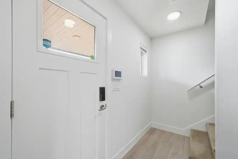 102 1311 HACHEY AVENUE - photo 2 of 40