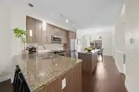 77 8250 209B STREET - thumbnail 6