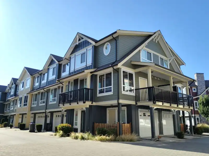 52 430 DUNCAN STREET - photo 1 of 16