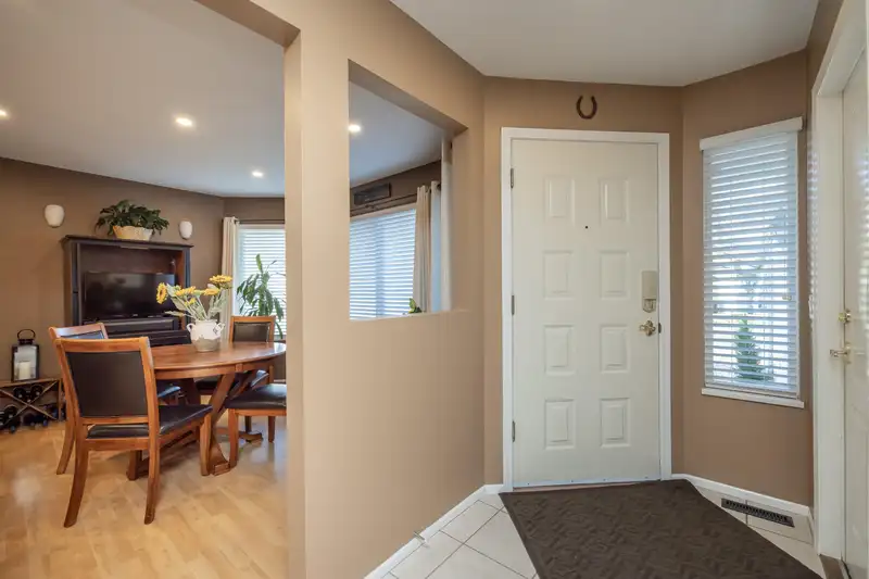 93 21928 48 AVENUE - photo 4 of 39