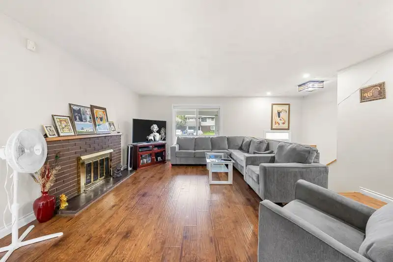 8689 110A STREET - photo 2 of 40