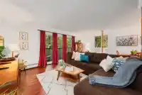 204 725 COMMERCIAL DRIVE - thumbnail 1