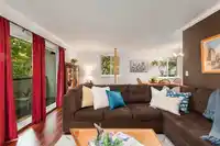 204 725 COMMERCIAL DRIVE - thumbnail 2