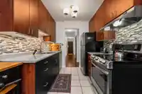 204 725 COMMERCIAL DRIVE - thumbnail 8