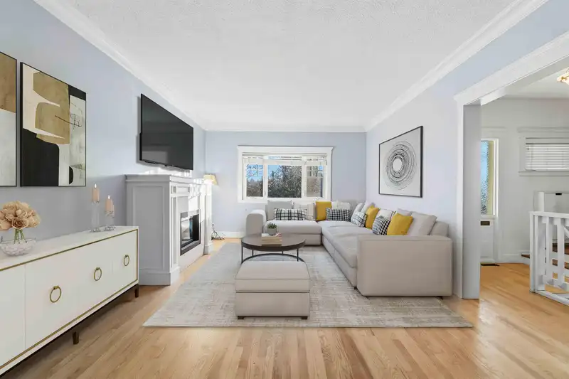 621 E 23RD AVENUE - photo 4 of 33