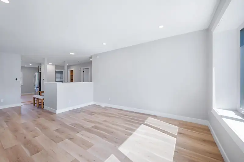 11850 GREENHAVEN COURT - photo 2 of 35