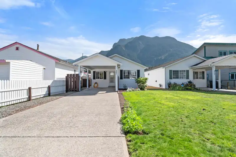 480 COQUIHALLA STREET - photo 3 of 30