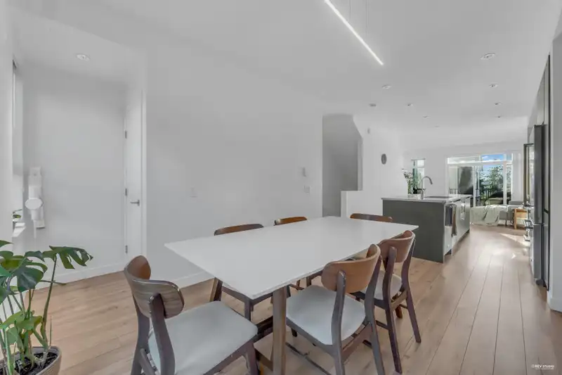 27 1228 HUDSON STREET - photo 3 of 40