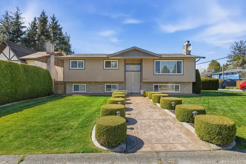 8431 118A STREET - photo 1 of 40