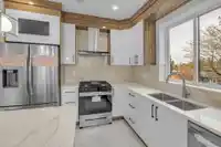 4325 KAMLOOPS STREET - thumbnail 9