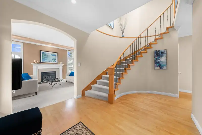 8742 166 STREET - photo 3 of 40