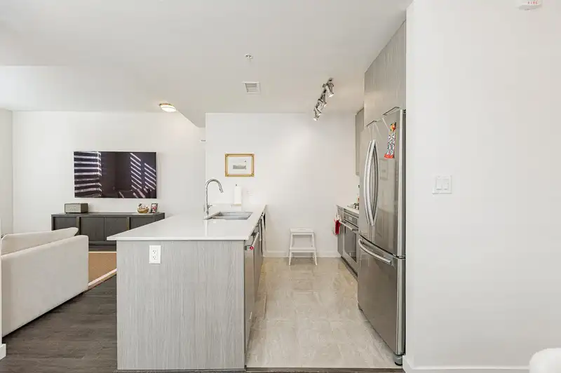 10 7708 ALDERBRIDGE WAY - photo 4 of 34