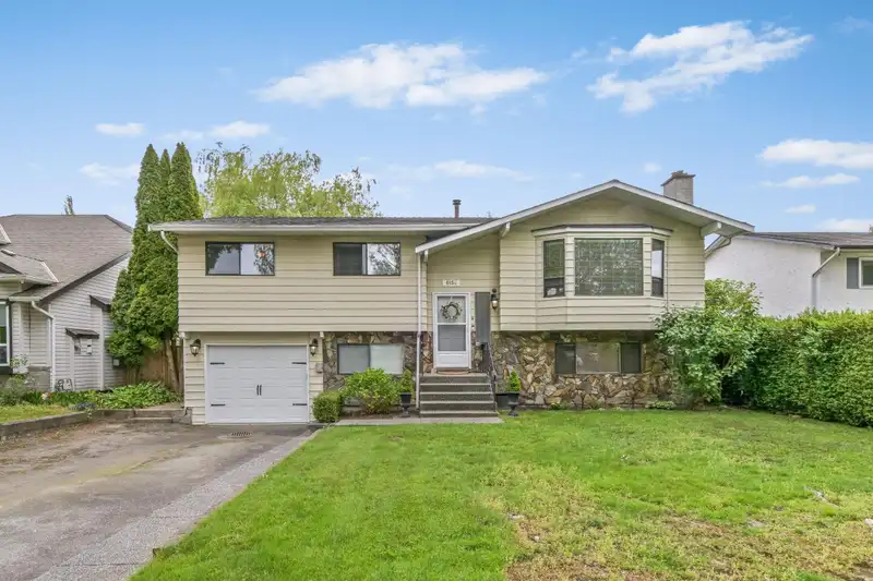 6154 171A STREET - photo 1 of 34