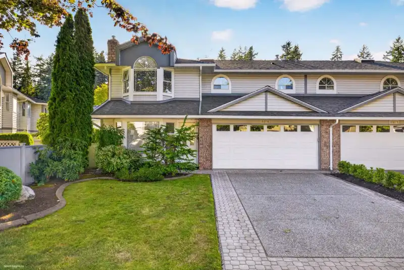 12074 S BOUNDARY DRIVE - photo 1 of 40