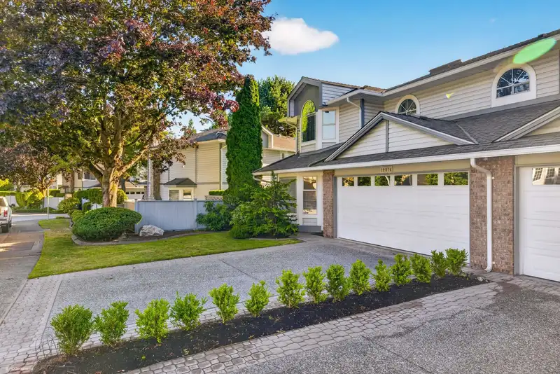 12074 S BOUNDARY DRIVE - photo 2 of 40