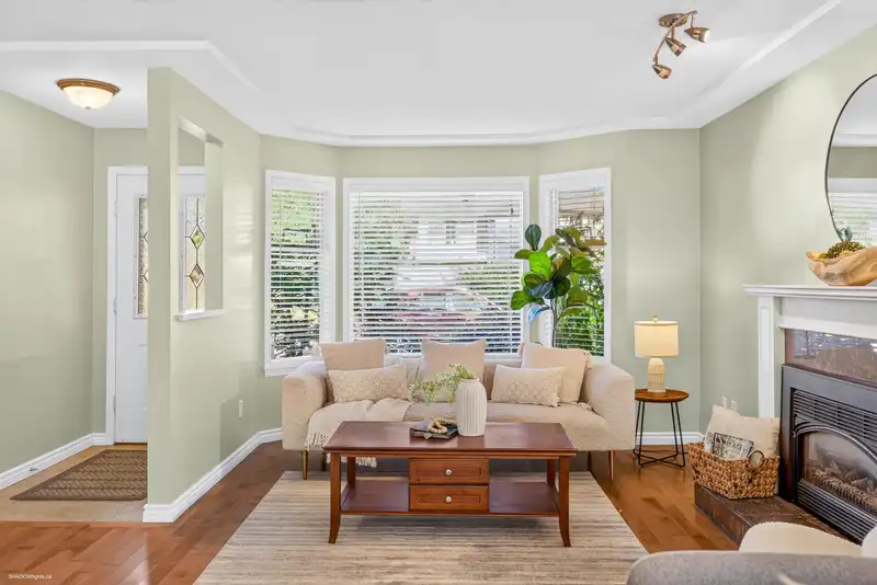 12074 S BOUNDARY DRIVE - photo 4 of 40