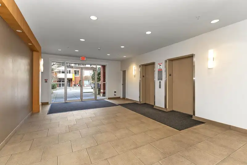 417 33539 HOLLAND AVENUE - photo 2 of 28