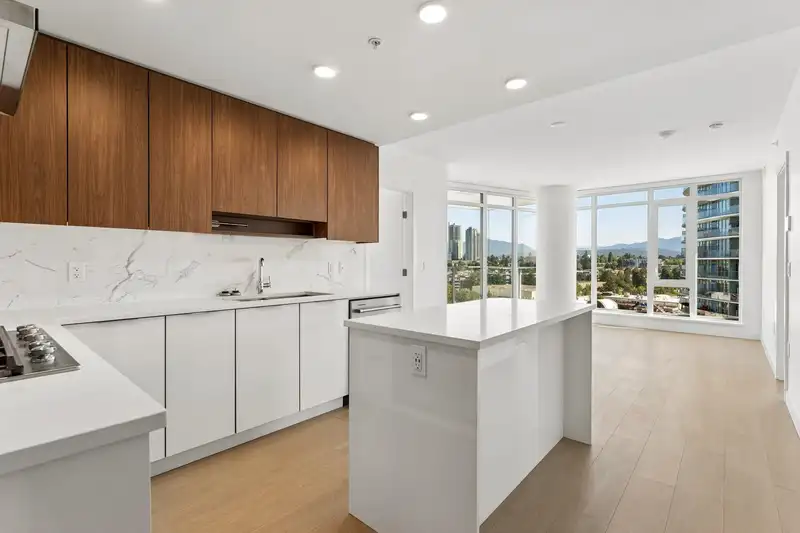 903 7683 PARK CRESCENT - photo 2 of 28
