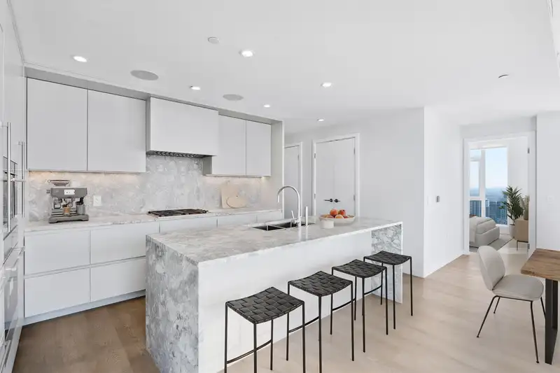 1206 7418 PAULSON STREET - photo 2 of 7