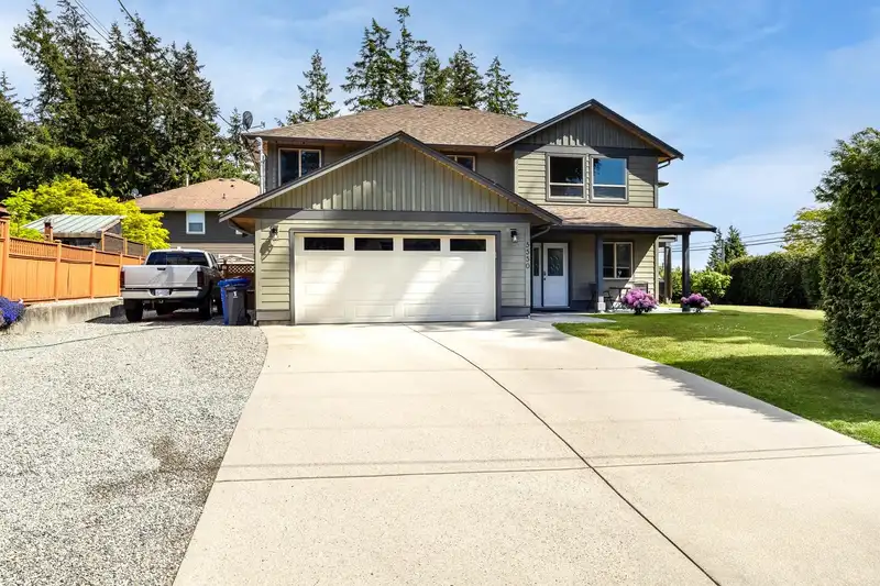 5550 WINTER ROAD - photo 2 of 40
