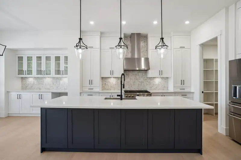 20813 33A AVENUE - photo 4 of 19