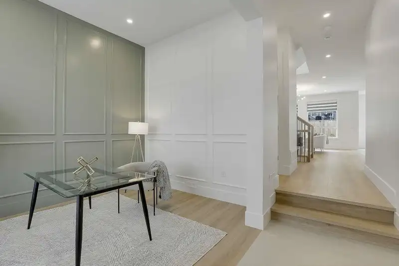 19666 75 AVENUE - photo 3 of 40