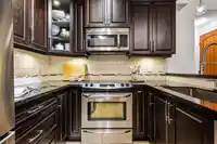 154 8328 207A STREET - thumbnail 11