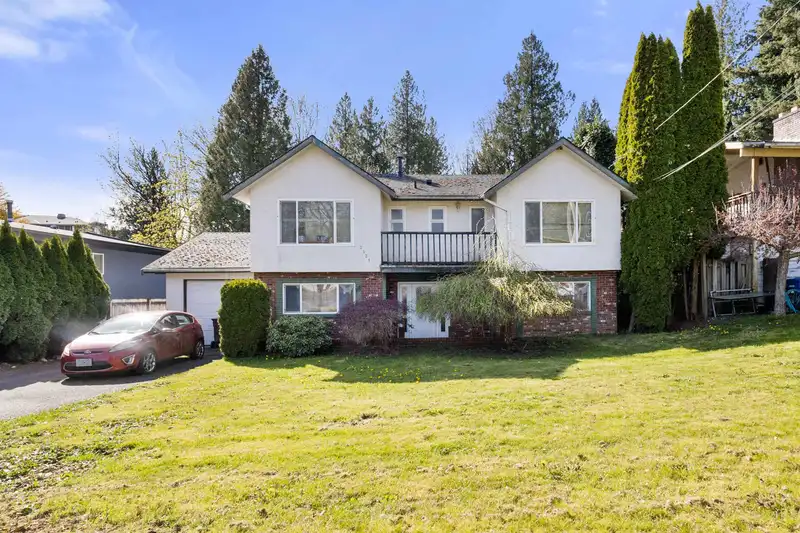 2121 GUILFORD DRIVE - photo 1 of 25