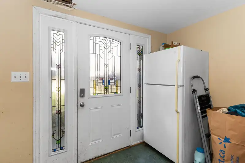 2121 GUILFORD DRIVE - photo 4 of 25