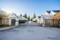 9 9785 152B STREET - thumbnail 1