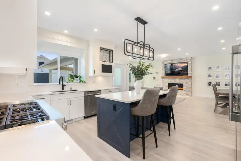 22872 76A AVENUE - photo 3 of 34