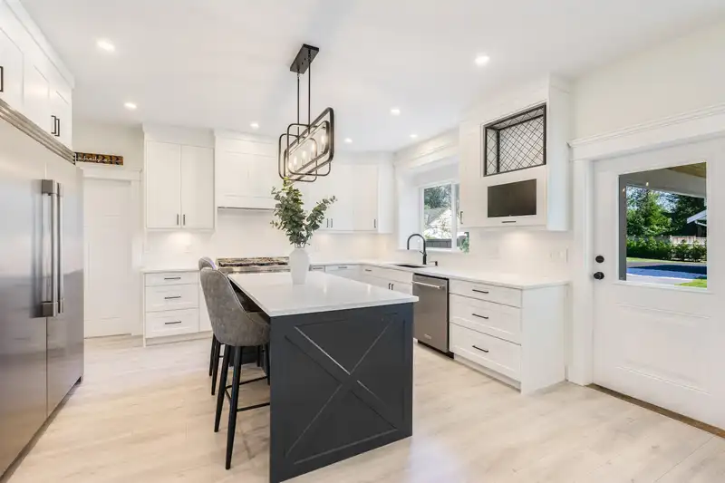 22872 76A AVENUE - photo 4 of 34