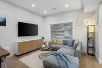 3187 PRINCE EDWARD STREET - thumbnail 4